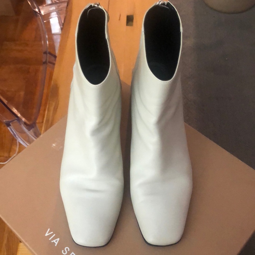 Via Spiga Lara Leather Bootie